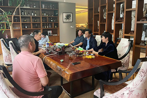 Gan Zengbao, Secretary of the Party Leadership Group and Director of the Forestry Bureau of Chongzuo City, Guangxi Zhuang Autonomous Region, and his party visited ShuimoJiangnan to discuss the investment environment and investment matters